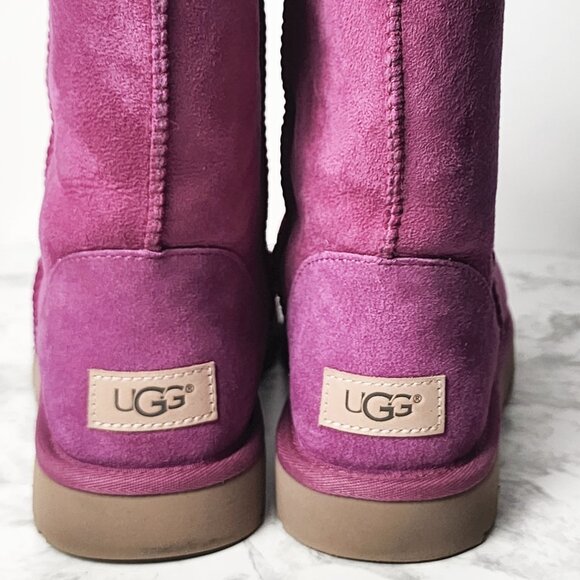 Genuine Pink Ugg Classic Short Shearling Lined Boot - Picture 2 of 5